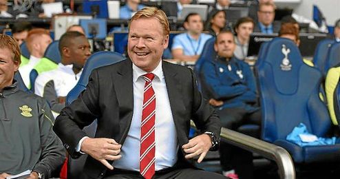 Koeman, en White Hart Lane con el Southhampton. Koeman, en White Hart Lane con el Southhampton.