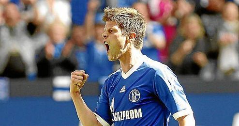 Huntelaar celebra un gol con el Schalke 04. Huntelaar celebra un gol con el Schalke 04.