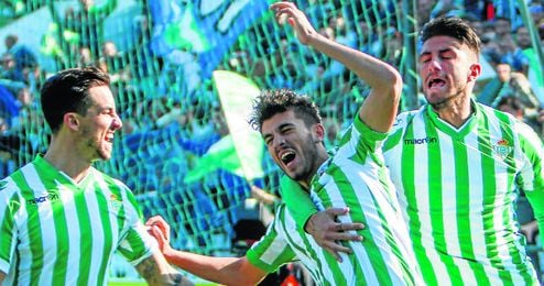 Dani Ceballos celebra su gol frente al Racing de Santander. Dani Ceballos celebra su gol frente al Racing de Santander.