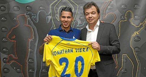 Jonathan Viera, en su presentación con la UD Las Palmas. Jonathan Viera, en su presentación con la UD Las Palmas.