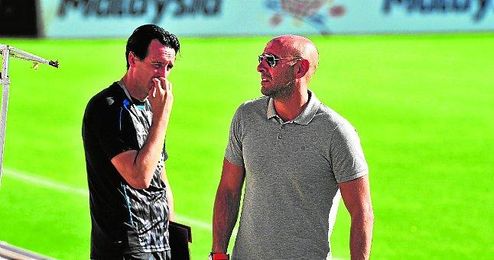 Monchi trabaja a destajo para reforzar la plantilla de Emery. Monchi trabaja a destajo para reforzar la plantilla de Emery.