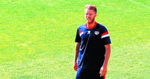 Morcillo durante un entrenamiento con el Rayo Vallecano, con el que firmó hasta 2017. Morcillo durante un entrenamiento con el Rayo Vallecano, con el que firmó hasta 2017.
