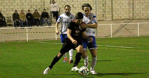 Lance del encuentro entre el Gerena y el Marbella en la ida de los octavos de final. Lance del encuentro entre el Gerena y el Marbella en la ida de los octavos de final.