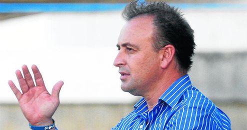 Carlos Conejero afronta una nueva etapa en el fútbol provincial sevillano. Carlos Conejero afronta una nueva etapa en el fútbol provincial sevillano.