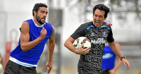 Iborra en un entrenamiento con Emery. Iborra en un entrenamiento con Emery.