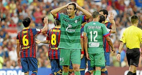 Héctor Rodas, durante el Barcelona-Levante de la pasada temporada. Héctor Rodas, durante el Barcelona-Levante de la pasada temporada.