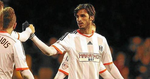 Bryan Ruiz celebra un tanto con el Fulham. Bryan Ruiz celebra un tanto con el Fulham.