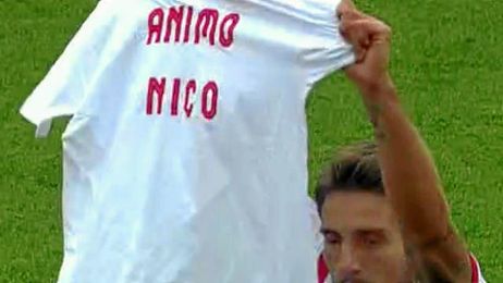 Carri莽o con la camiseta personalizada Carri莽o con la camiseta personalizada