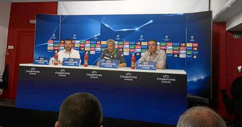 Lucien Favre se estrena con el Borussia en Champions. Lucien Favre se estrena con el Borussia en Champions.