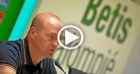Pepe Mel, en sala de prensa. Pepe Mel, en sala de prensa.