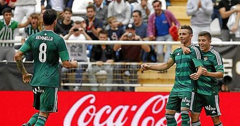 El canario, fundamental de nuevo para su equipo. El canario, fundamental de nuevo para su equipo.