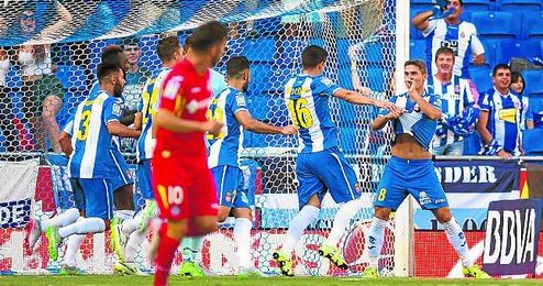 Salva Sevilla, de falta directa en el debut liguero ante el Getafe, marcó el primero de los cuatro goles a balón parado del conjunto perico. Salva Sevilla, de falta directa en el debut liguero ante el Getafe, marcó el primero de los cuatro goles a balón parado del conjunto perico.