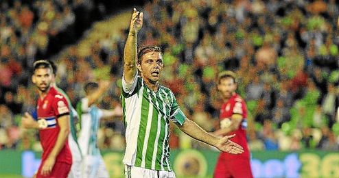 Joaquín, en un lance del Betis-Espanyol. Joaquín, en un lance del Betis-Espanyol.