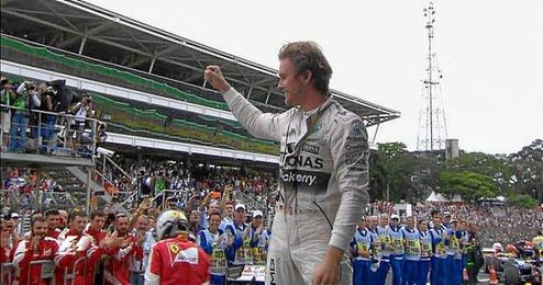 Rosberg hizo buena la quinta pole consecutiva para celebrar a su vez la quinta victoria esta temporada. Rosberg hizo buena la quinta pole consecutiva para celebrar a su vez la quinta victoria esta temporada.