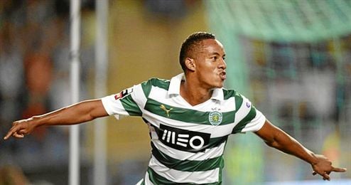 André Carrillo está apartado en su club. André Carrillo está apartado en su club.