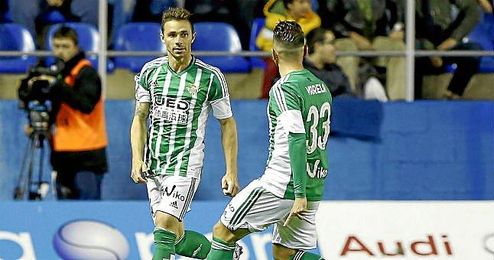 Rubén Castro celebra su gol ante el Levante. Rubén Castro celebra su gol ante el Levante.