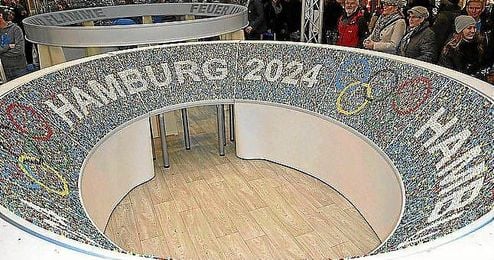 Maqueta del que habría sido estadio olímpico de Hamburgo 2024. Maqueta del que habría sido estadio olímpico de Hamburgo 2024.