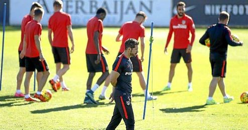 Simeone hará rotaciones en la Copa del Rey. Simeone hará rotaciones en la Copa del Rey.