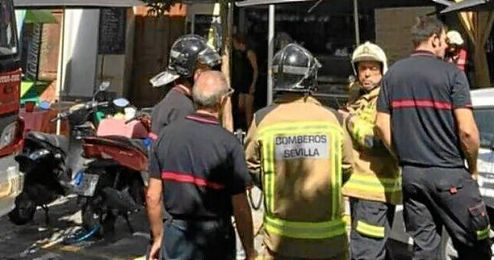 El incendio se originó sobre las 5,30 horas de este jueves. El incendio se originó sobre las 5,30 horas de este jueves.