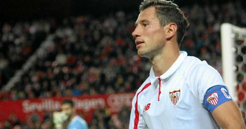 Krychowiak jugó de inicio pese al riesgo de perderse el derbi. Krychowiak jugó de inicio pese al riesgo de perderse el derbi.