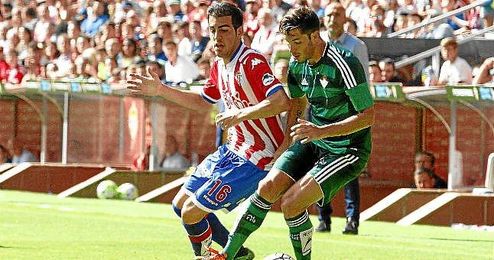 Lance del Sporting-Real Betis en Liga. Lance del Sporting-Real Betis en Liga.