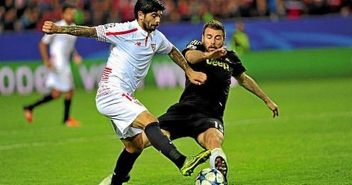 Éver Banega, en un lance de juego ante la Juventus. Éver Banega, en un lance de juego ante la Juventus.