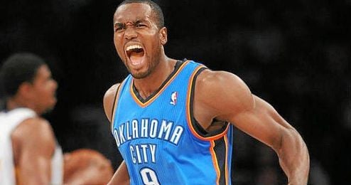 Serge Ibaka, en un partido con los Oaklahoma City Thunder. Serge Ibaka, en un partido con los Oaklahoma City Thunder.