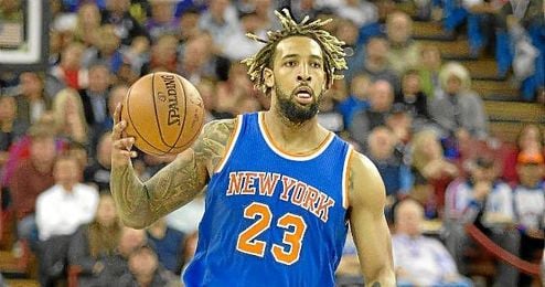 Derrick Wiliams, jugador de los Knicks, fue robado en su casa por dos chicas. Derrick Wiliams, jugador de los Knicks, fue robado en su casa por dos chicas.