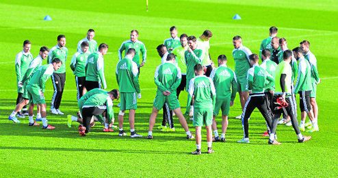 Mel sigue preparando el partido ante el Barcelona. Mel sigue preparando el partido ante el Barcelona.