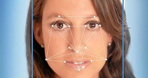 Funciona a partir de comparaciones entre los atributos de la cara de la persona a identificar y los de millones de individuos con características similares. Funciona a partir de comparaciones entre los atributos de la cara de la persona a identificar y los de millones de individuos con características similares.