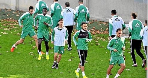 El equipo verdiblanco durante un entrenamiento. El equipo verdiblanco durante un entrenamiento.