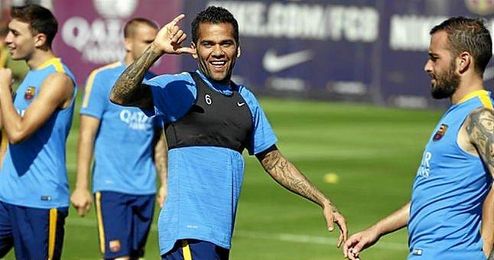 Daniel Alves, en un entrenamiento del FC Barcelona. Daniel Alves, en un entrenamiento del FC Barcelona.