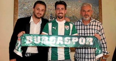 "Tengo contrato" con el Brussaspor, pero hay muchas opciones y los clubes ya se entenderían". "Tengo contrato" con el Brussaspor, pero hay muchas opciones y los clubes ya se entenderían".