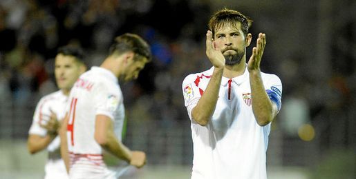 Coke, durante un partido con el Sevilla F.C. Coke, durante un partido con el Sevilla F.C.