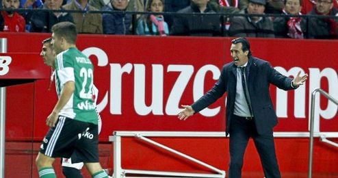 Unai Emery, durante la vuelta de octavos. Unai Emery, durante la vuelta de octavos.