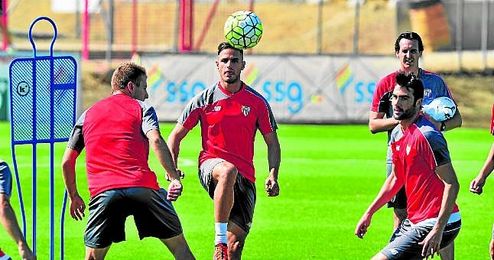 Luismi, en la imagen durante una sesión, sólo ha jugado en Copa frente al Logroñés. Luismi, en la imagen durante una sesión, sólo ha jugado en Copa frente al Logroñés.