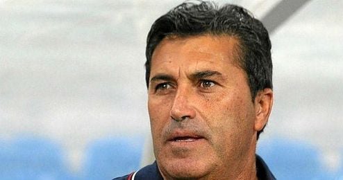 Peseiro, presentado hoy como nuevo míster del Oporto. Peseiro, presentado hoy como nuevo míster del Oporto.