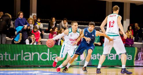 Scott Bamforth se resintió de sus molestias en el pasado partido ante el Andorra Scott Bamforth se resintió de sus molestias en el pasado partido ante el Andorra