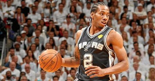 El alero Kawhi Leonard se convirtió en la gran figura y líder de los Spurs. El alero Kawhi Leonard se convirtió en la gran figura y líder de los Spurs.