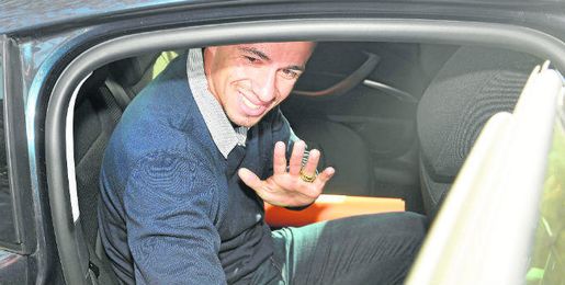 Damiao, en su llegada a Sevilla. Damiao, en su llegada a Sevilla.
