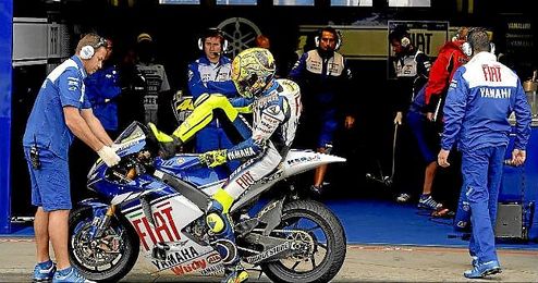 Valentino Rossi durante el entrenamiento. Valentino Rossi durante el entrenamiento.