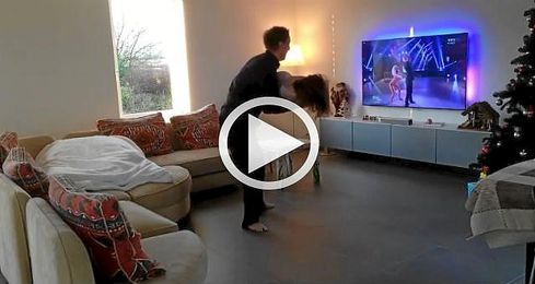 El baile de un padre con su hija que causa furor El baile de un padre con su hija que causa furor