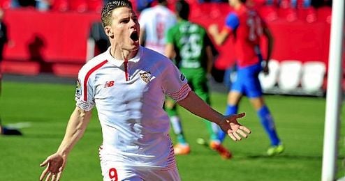 Kévin Gameiro volvió a anotar ante el Levante y mantiene su espectacular racha. Kévin Gameiro volvió a anotar ante el Levante y mantiene su espectacular racha.