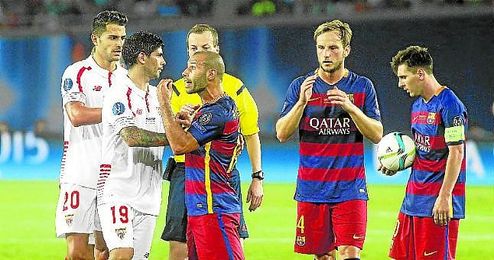 La temporada empezó con un Barcelona-Sevilla en la Supercopa de Europa. La temporada empezó con un Barcelona-Sevilla en la Supercopa de Europa.