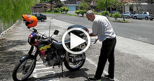 Fabrican una motocicleta cuyo combustible es un litro de agua Fabrican una motocicleta cuyo combustible es un litro de agua