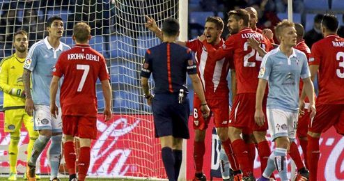 Imagen de un lance de juego del Celta-Sevilla de Liga. Imagen de un lance de juego del Celta-Sevilla de Liga.