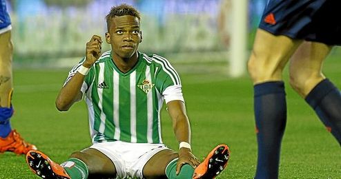 Musonda pide tarjeta a Álvarez Izquierdo. Musonda pide tarjeta a Álvarez Izquierdo.