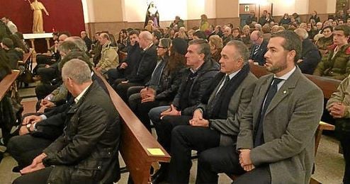 Rafael Gordillo, durante la misa en memoria de Rafael Iriondo. Rafael Gordillo, durante la misa en memoria de Rafael Iriondo.
