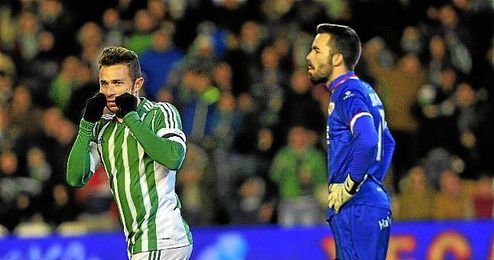 Más de la mitad de los goles del Betis llevan su sello. Más de la mitad de los goles del Betis llevan su sello.