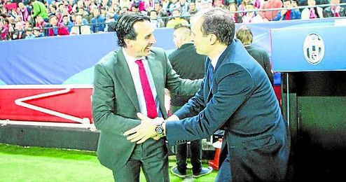 Unai Emery saluda a su homólogo Allegri durante la Champions. Unai Emery saluda a su homólogo Allegri durante la Champions.